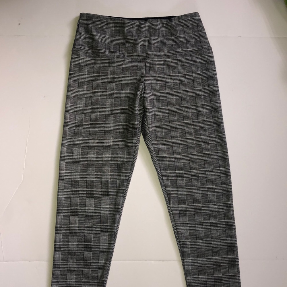 Legging style black and white business pants